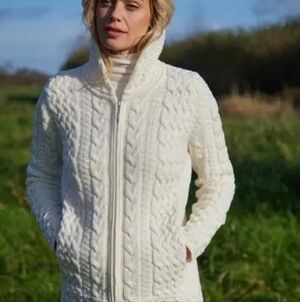 Nwt Blarney Woollen Mills  Anna Celtic Aran Hoodie  Small Wool